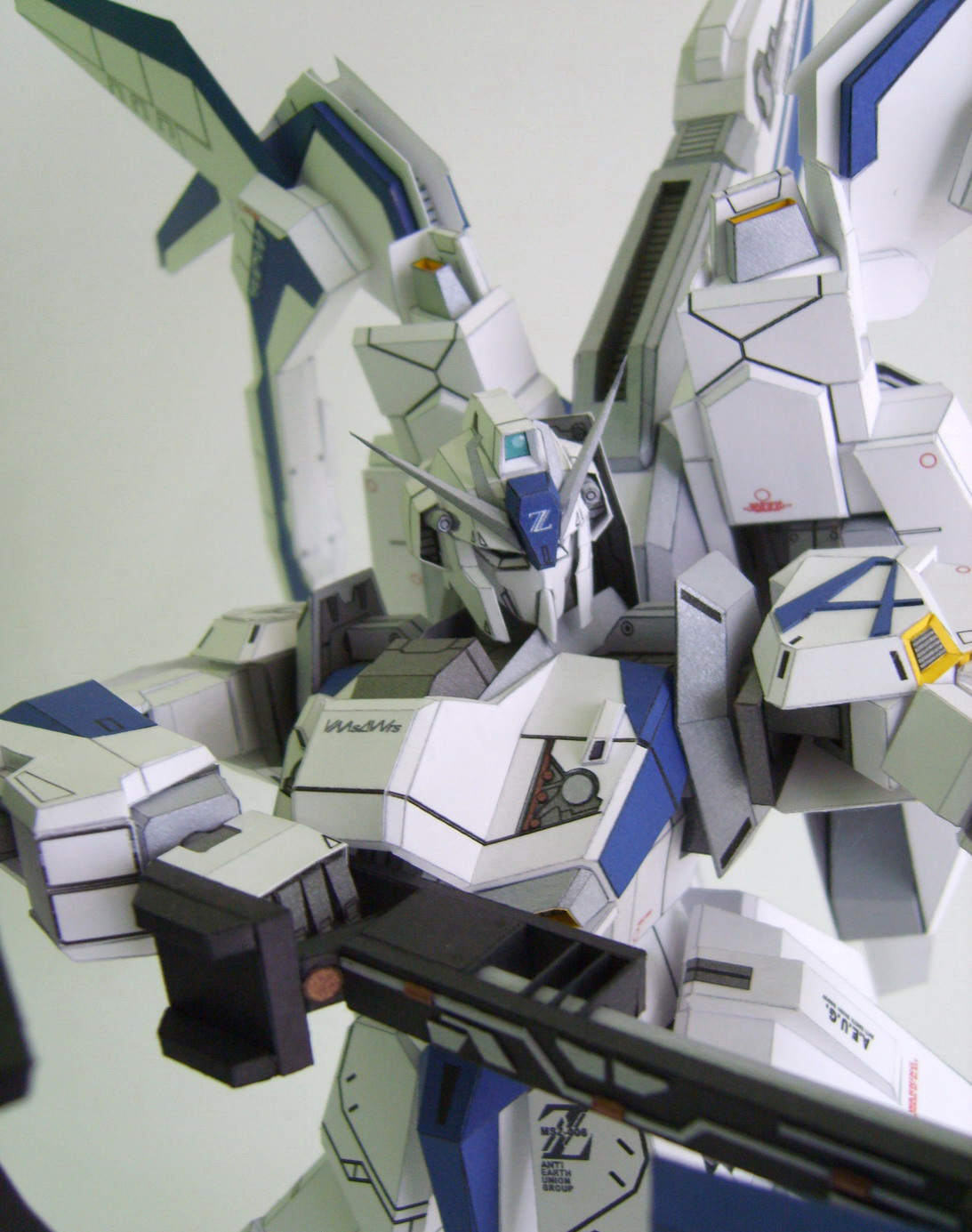 GUNDAM GUY: Gundam Papercraft: Zeta Gundam [Strike White]