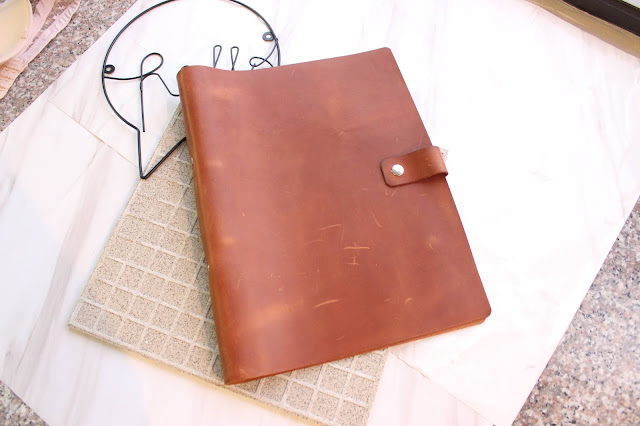 danitruno review, danitruno etsy, danitruno leather, danitruno blog review, danitruno leather cardholder, danitruno leather binder, leather ringbinder review, leather gift ideas, danitruno leather