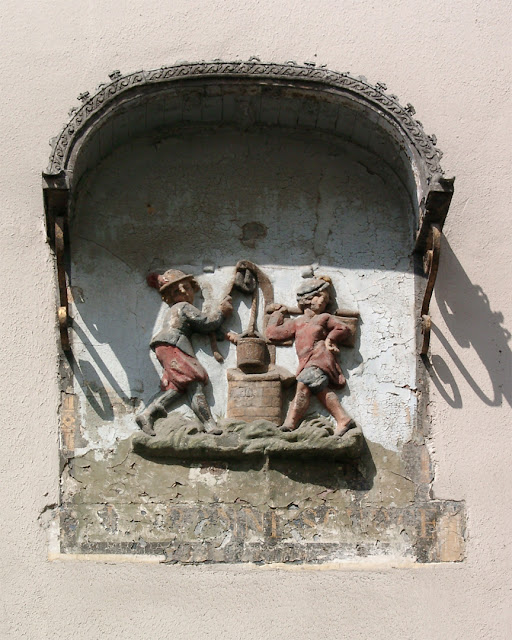 Au puits sans vin, Rue Mouffetard, Paris