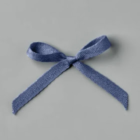 https://www.stampinup.de/products/geschenkband-in-color-2020-2022-in-abendblau?demoid=5011104