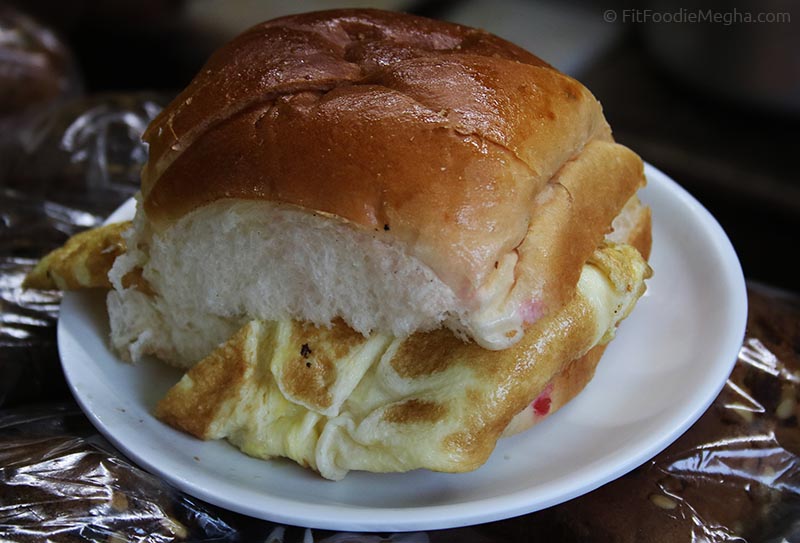 Bun Omelete - Irani Cafes in Pune