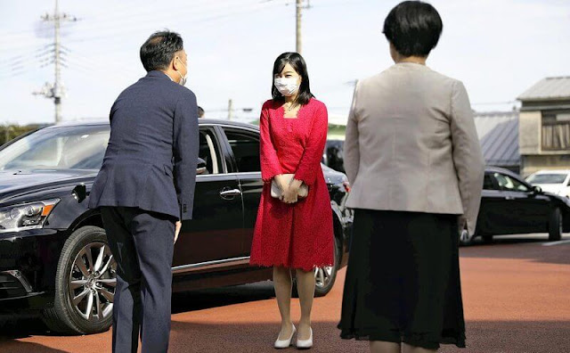 Princess Kako wore a fuchsia red lace dress. The festival's nickname Strawberry