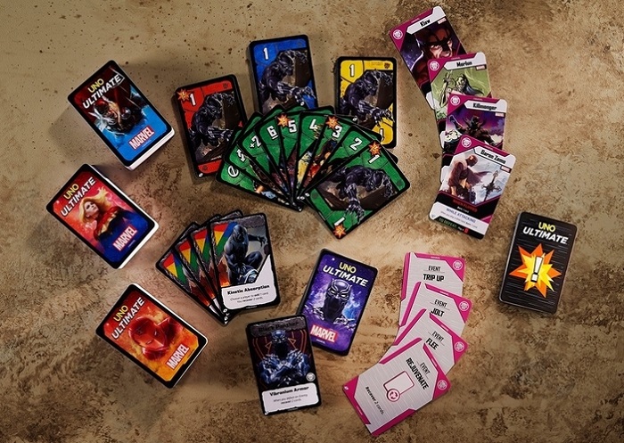 UNO Ultimate Marvel Card Game With Collectable Foil Cards