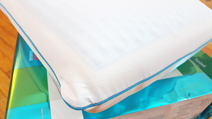 Give the Gift of a Good Night's Sleep with Comfort Revolution Cooling Gel Pillows!