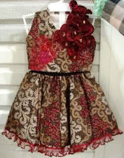 Baju batik anak perempuan elegan