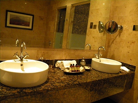 Home Improvement: Bathroom Sinks