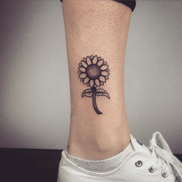 Tatuagens femininas para as pernas