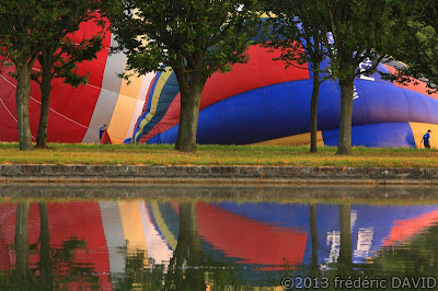 décollage ballon montgolfière château statue Fontainebleau Seine et Marne