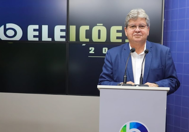 Em debate na TV, João desmente fake news sobre supostos aumentos de impostos na Paraíba