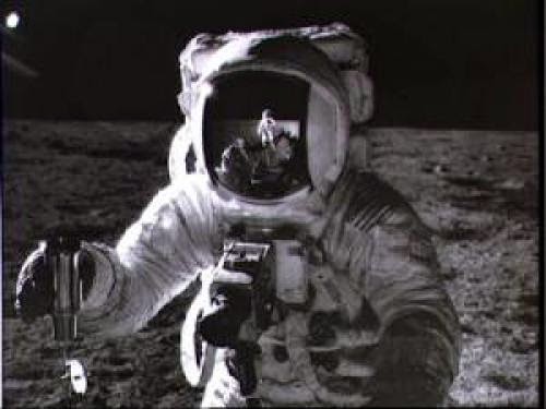 Apollo 12 Struck By Lightning