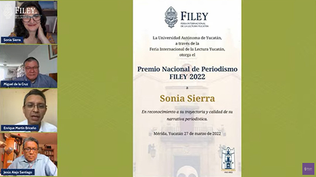 Sonia Sierra recibe Premio Nacional de Periodismo FILEY