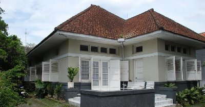  Rumah  4 Sisi