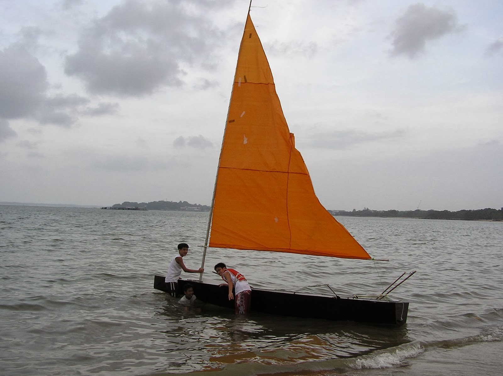 Project Gridless: DIY Sailboats