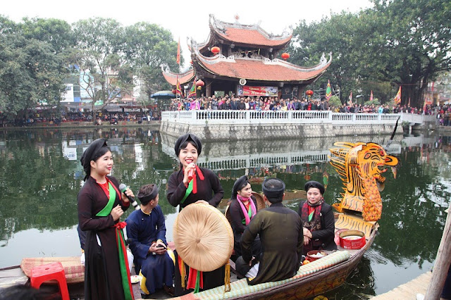 Spring in Vietnam is the season of festivals 9