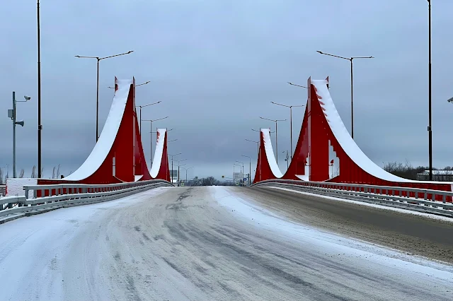 Красноарочный мост