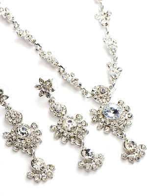 Silver-Jewellery-Set allfreshwallpaper