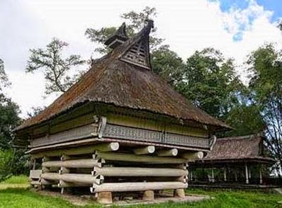 Rumah Adat Sumatera Utara - Pariwisata Sumatera Utara