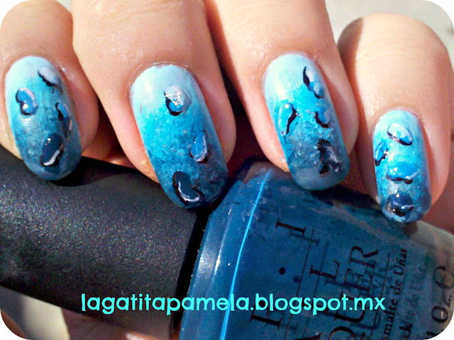 blue ombre nails