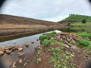 भारी बारिश के बाद भी सूखा रह गया 90 लाख का सरोवर तालाब