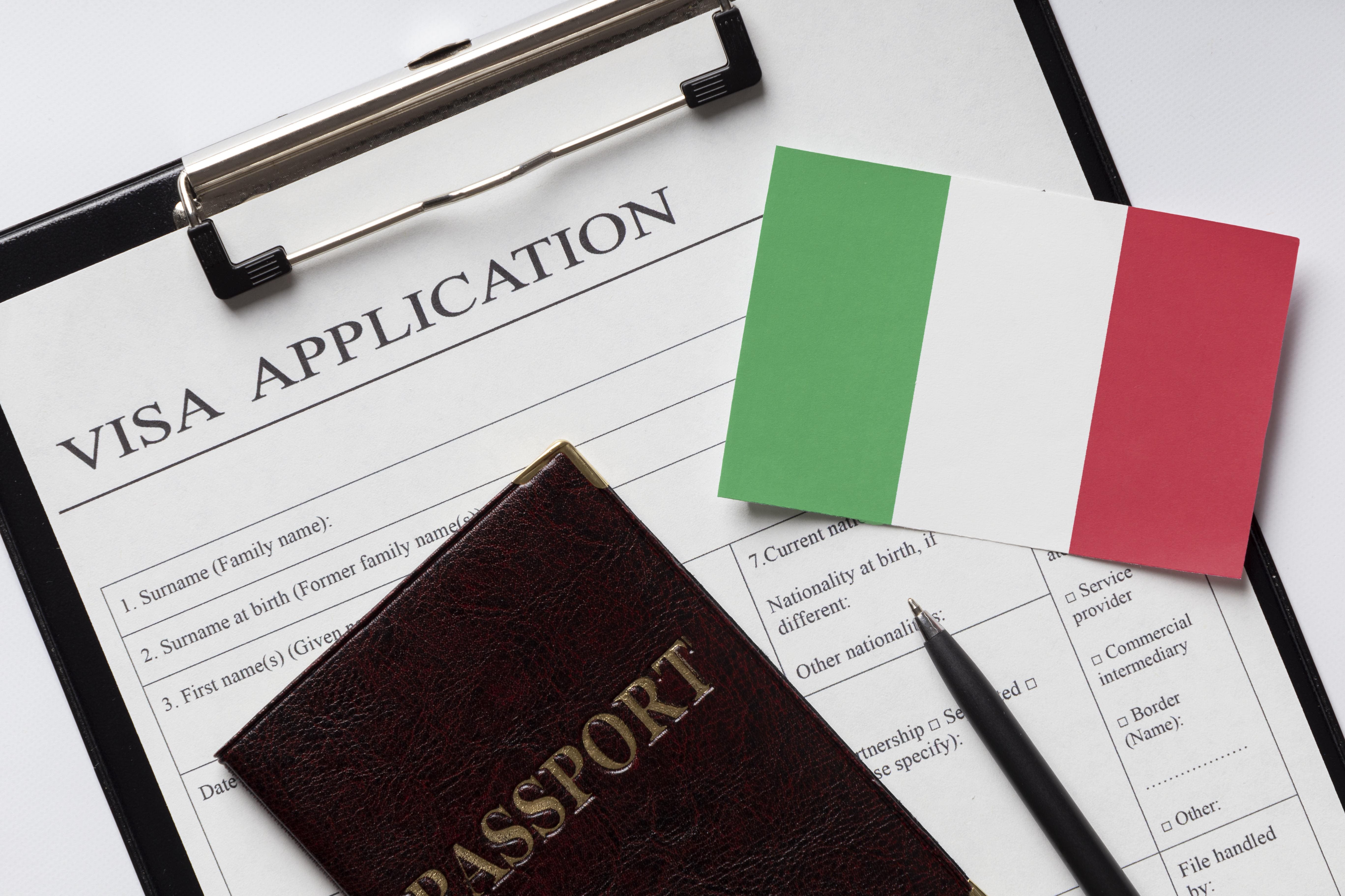كيفية الهجرة إلى إيطاليا من أجل الدراسة والعمل: دليل شامل
