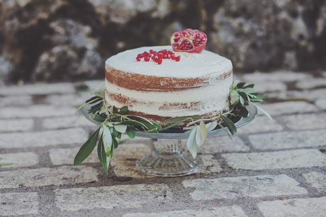 wedding cake pomegranate