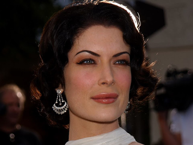 Lara Flynn Boyle Profile pictures, Dp Images, Display pics collection for whatsapp, Facebook, Instagram, Pinterest, Hi5.