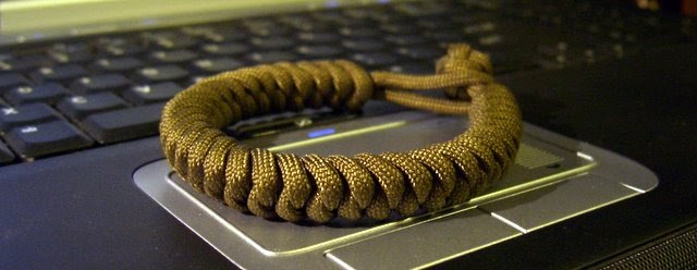 Stormdrane's Blog: Snake Knot Paracord Bracelet