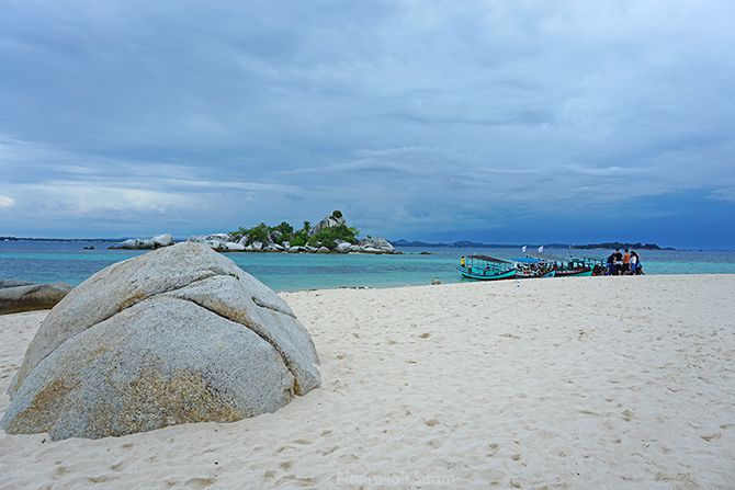 Pasir putih di Pulau Lengkuas