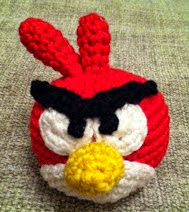 http://desvanamigurumi.blogspot.com.es/2013/07/patron-llavero-amigurumi-angry-birds.html