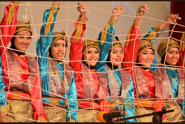 Inspirasi modis pembahasan kostum tentang  45+ Kostum Tari Ula Ula Lembing, Yang Populer!