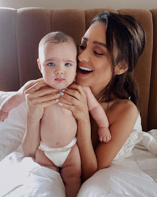 Shay Mitchell with daugther Atlas