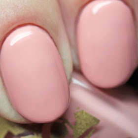 Bee's Knees Lacquer Pinky