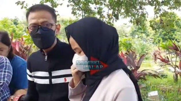 Selama Ini Ditutupi, Adik Kandung Vanessa Angel Ungkap Firasat Aneh Sebelum Ibu Gala Sky Wafat:Uang