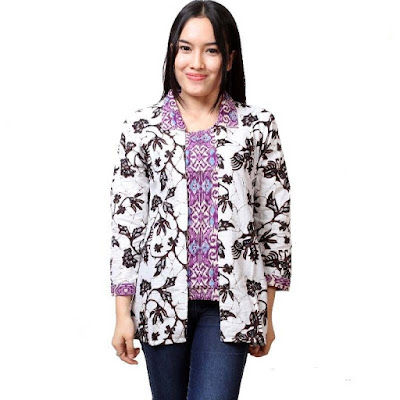  Modern Terbaru merupakan busana batik untuk kerja di kantor yang cantik dan elegan sehing 20+ Model Baju Batik Atasan Kerja Wanita Modern Terbaru 2018, Paling Keren!