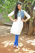 Nikitha Narayan new glam pics-thumbnail-12