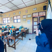 Menuju Indonesia Hijau Mahasiswa KKN UNDIP TIM I Melakukan Penerapan Green Logistic di SDN 2 Karangasem