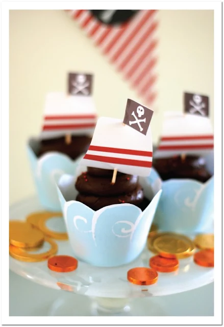 Pirates Party Free Printable Mini Kit.