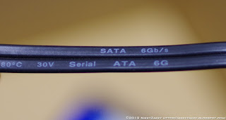 SATA3のケーブルです。