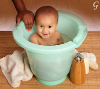 baby picture photos of bathing baby images in tub