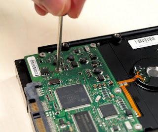 Cara memperbaiki Hard Disk HDD yang rusak  S S E