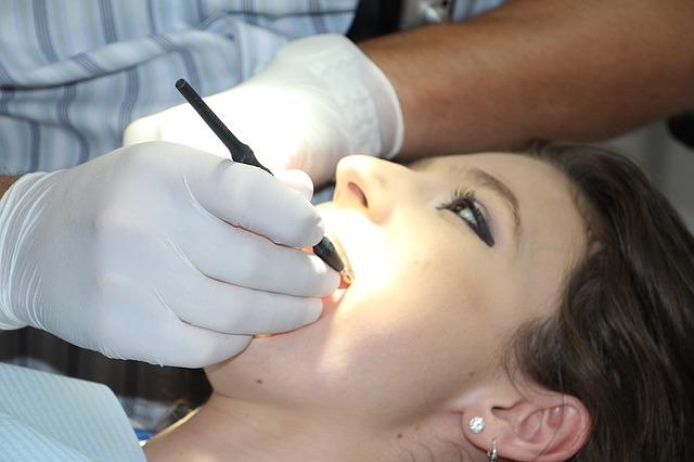 Qualities of a Dentist – 30 Qualities that Make Him Apart