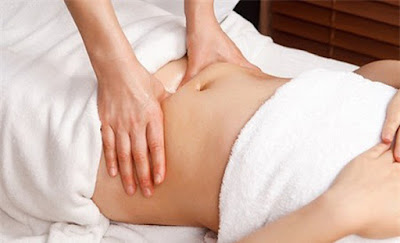 Lợi ích của việc massage bụng sau sinh