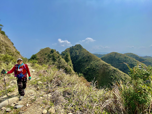 九九峰制高點下山途中