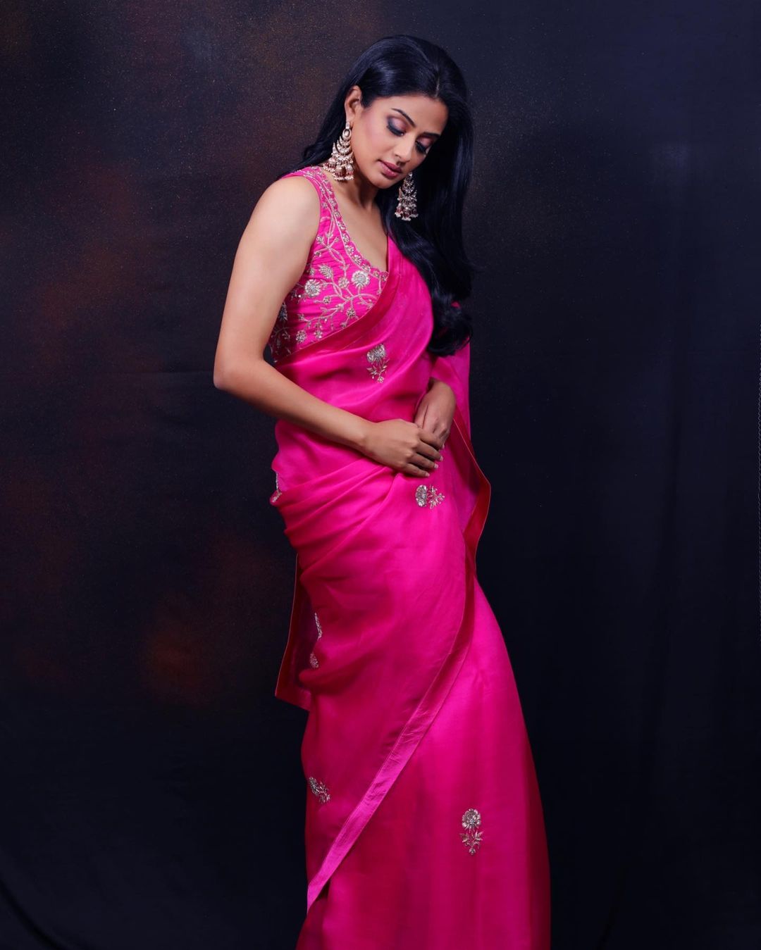 Actress Priyamani raj traditional Pink Saree Photoshoot