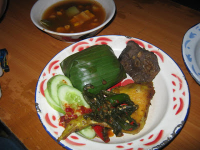 nasi timbel khas bandung