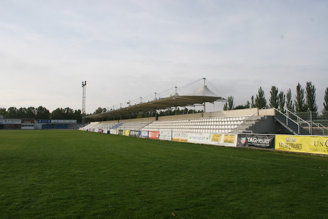 Campos de Rugby Pepe Rojo en Valladolid | Complejo Deportivo + Velódromo | Descripción + Fotos