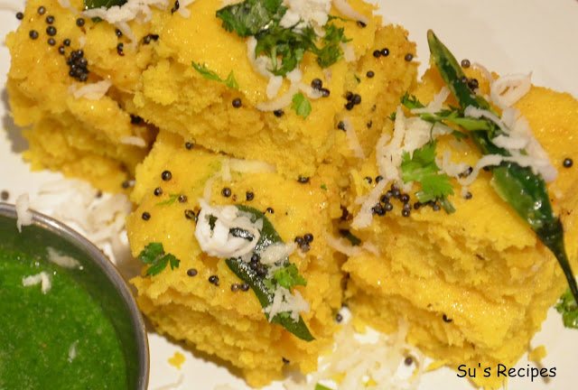 khaman, gujrati breakfast, steamed chickpea flour, steamed breakfast, dhokla, nylon khaman