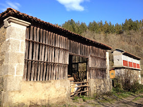 by E.V.Pita (2014) / Galician barns / Por E.V.Pita (2014) Hórreos de Galicia