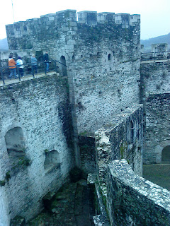 by E.V.Pita... Castles of Narahío and Moeche (Spain / Irmandinos Wars) / Por E.V.Pita... Castillos de Narahío y Moeche (Hermandades) / por Pita.... Castelos de Naraío e Moeche (Guerras dos Irmandiños)