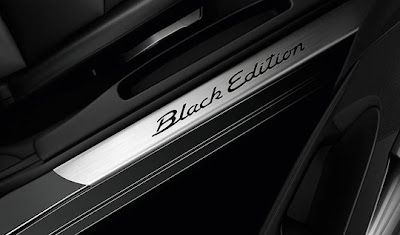 Porsche-Cayman-S-Black-Edition-10-HP-Door-Slogan